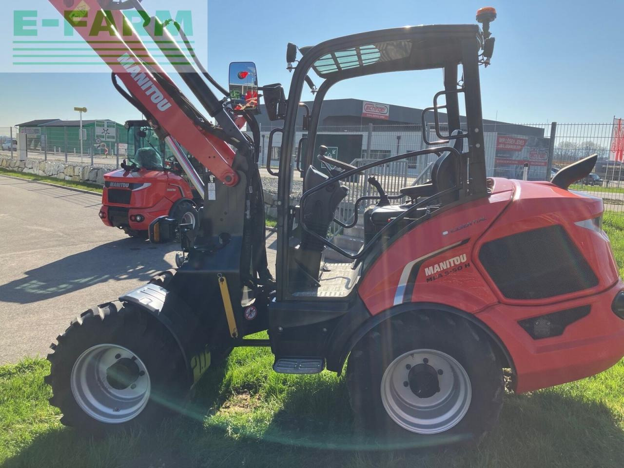 Compact loader Manitou mla5-50: picture 7