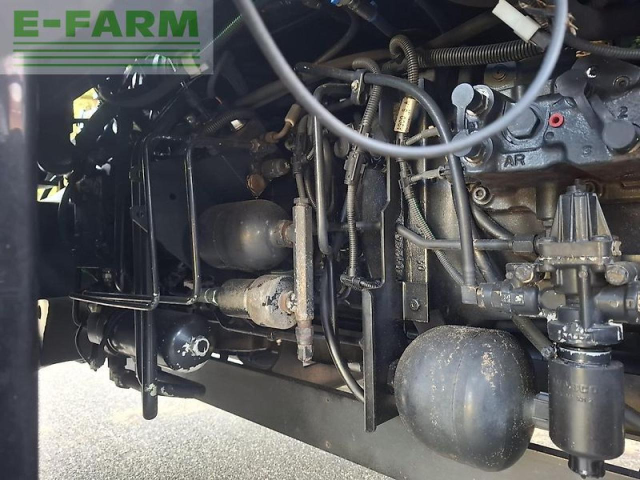 Farm tractor Massey Ferguson 6475: picture 35 Farm tractor Massey Ferguson 6475: picture 35