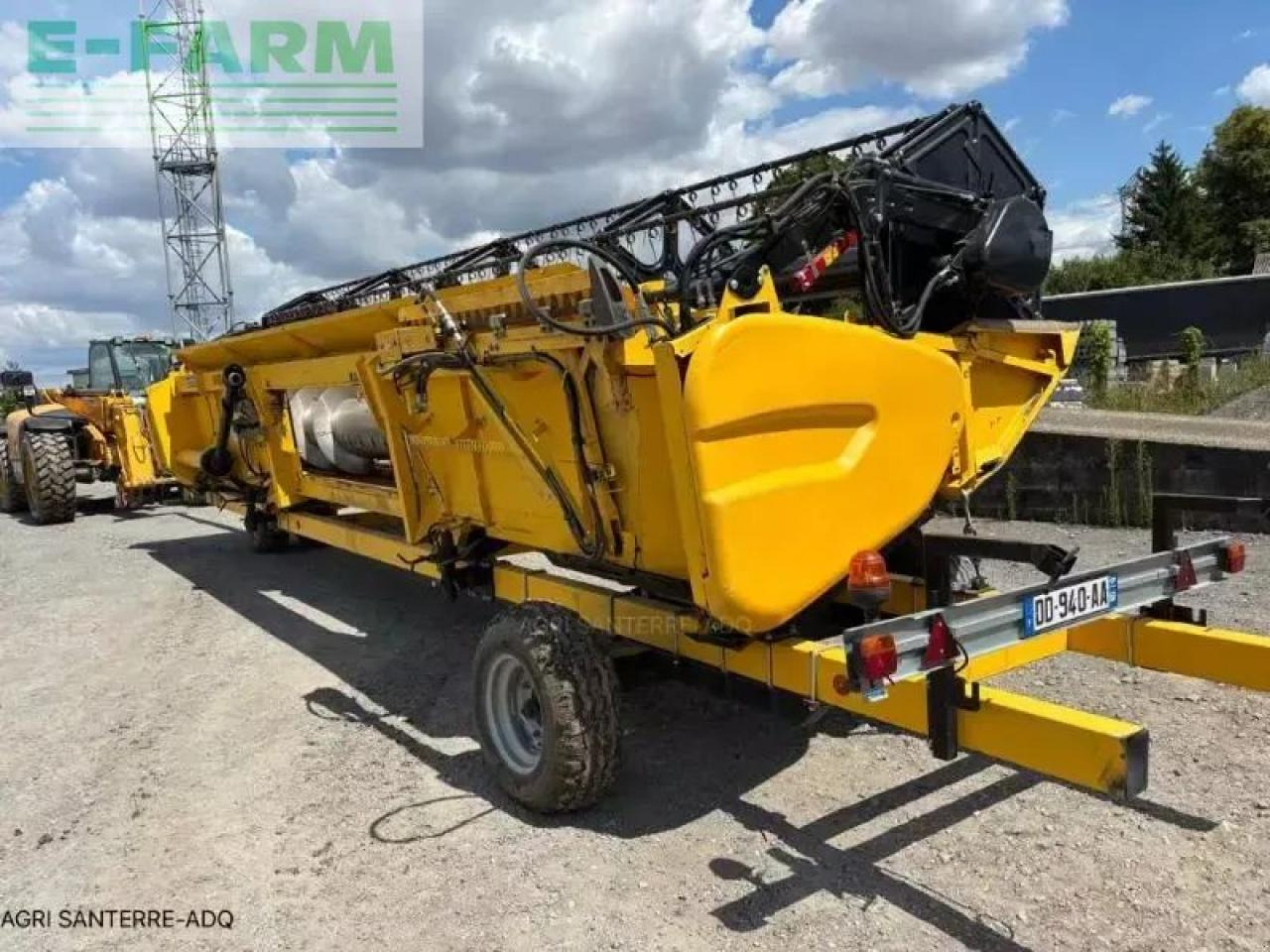 Combine harvester New Holland cr 8070: picture 10