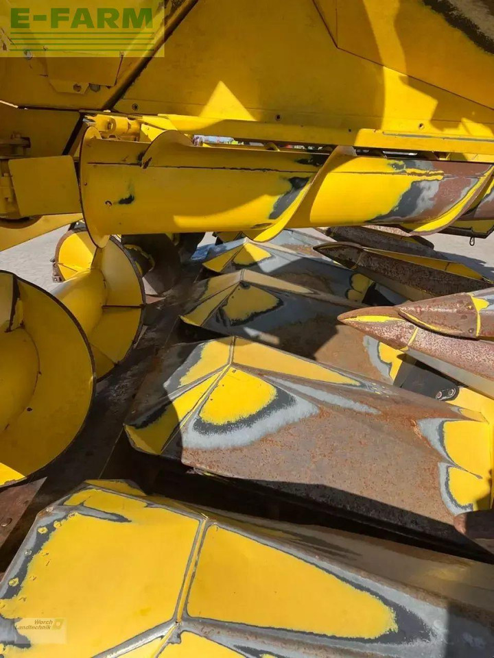 Combine harvester New Holland cr 9070: picture 10