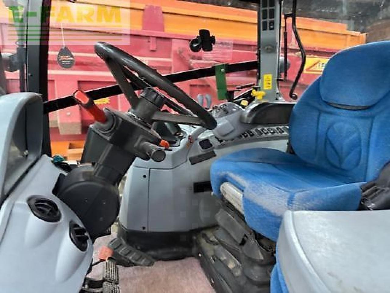 Farm tractor New Holland t6030: picture 7 Farm tractor New Holland t6030: picture 7