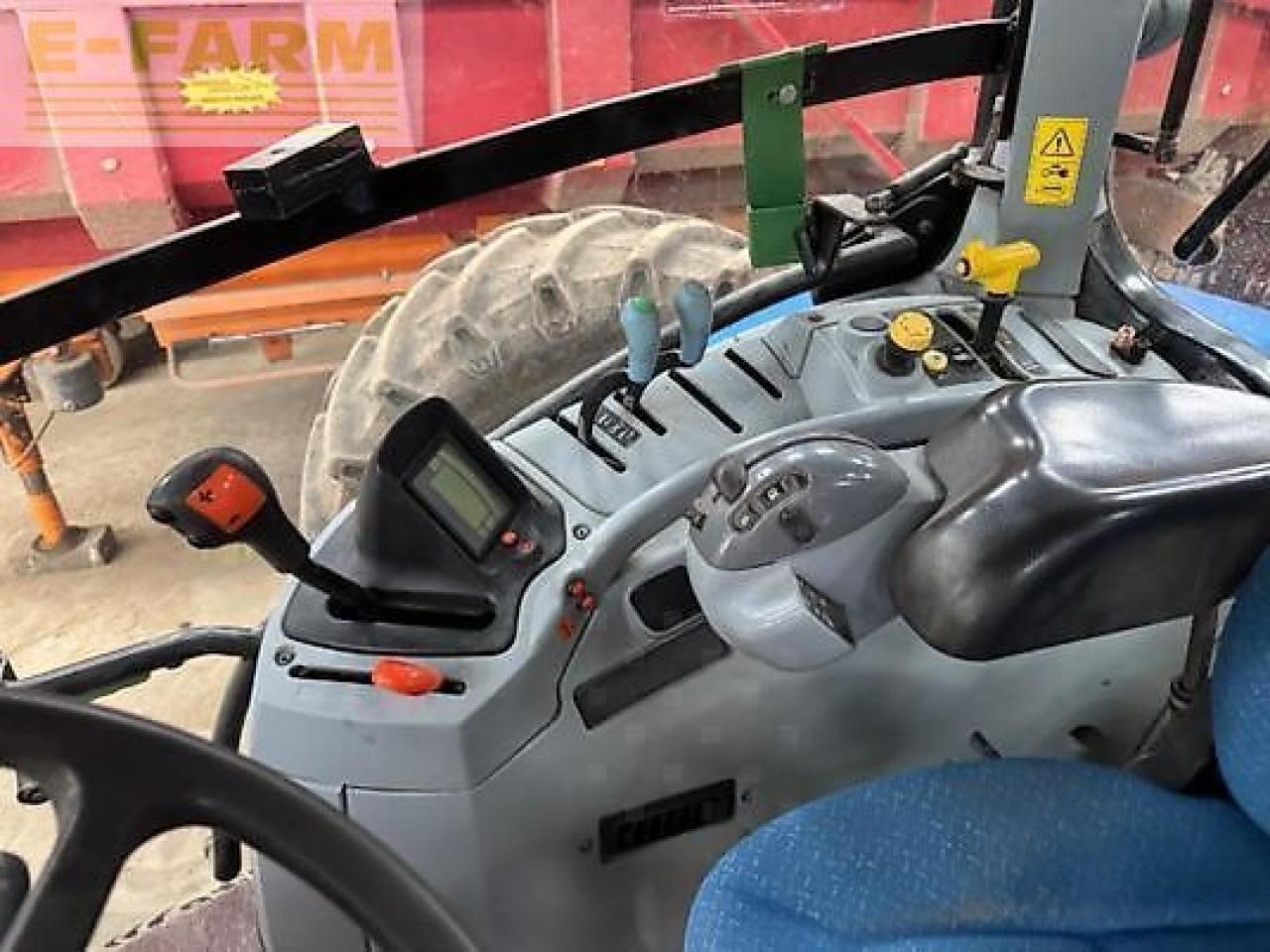 Farm tractor New Holland t6030: picture 9 Farm tractor New Holland t6030: picture 9