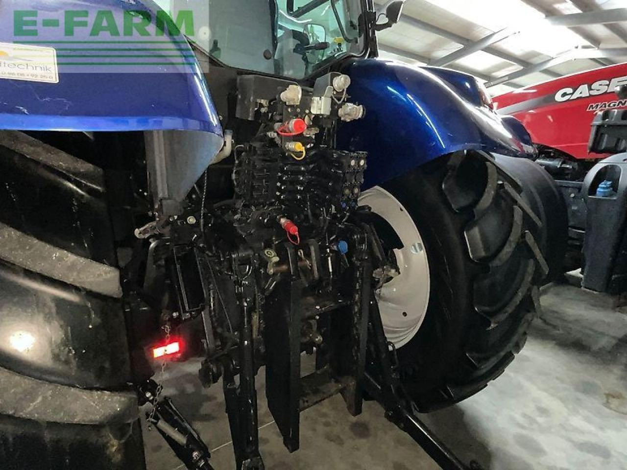 New Holland t7.210 - Farm tractor: picture 3 New Holland t7.210 - Farm tractor: picture 3