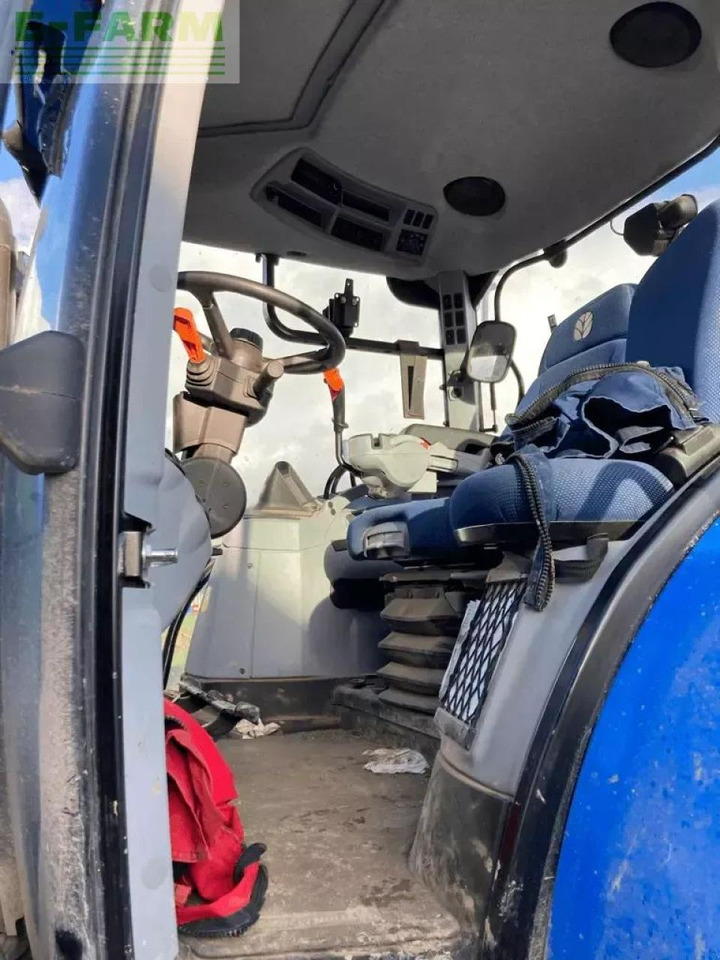 New Holland t7.210 rc s5 - Farm tractor: picture 5 New Holland t7.210 rc s5 - Farm tractor: picture 5