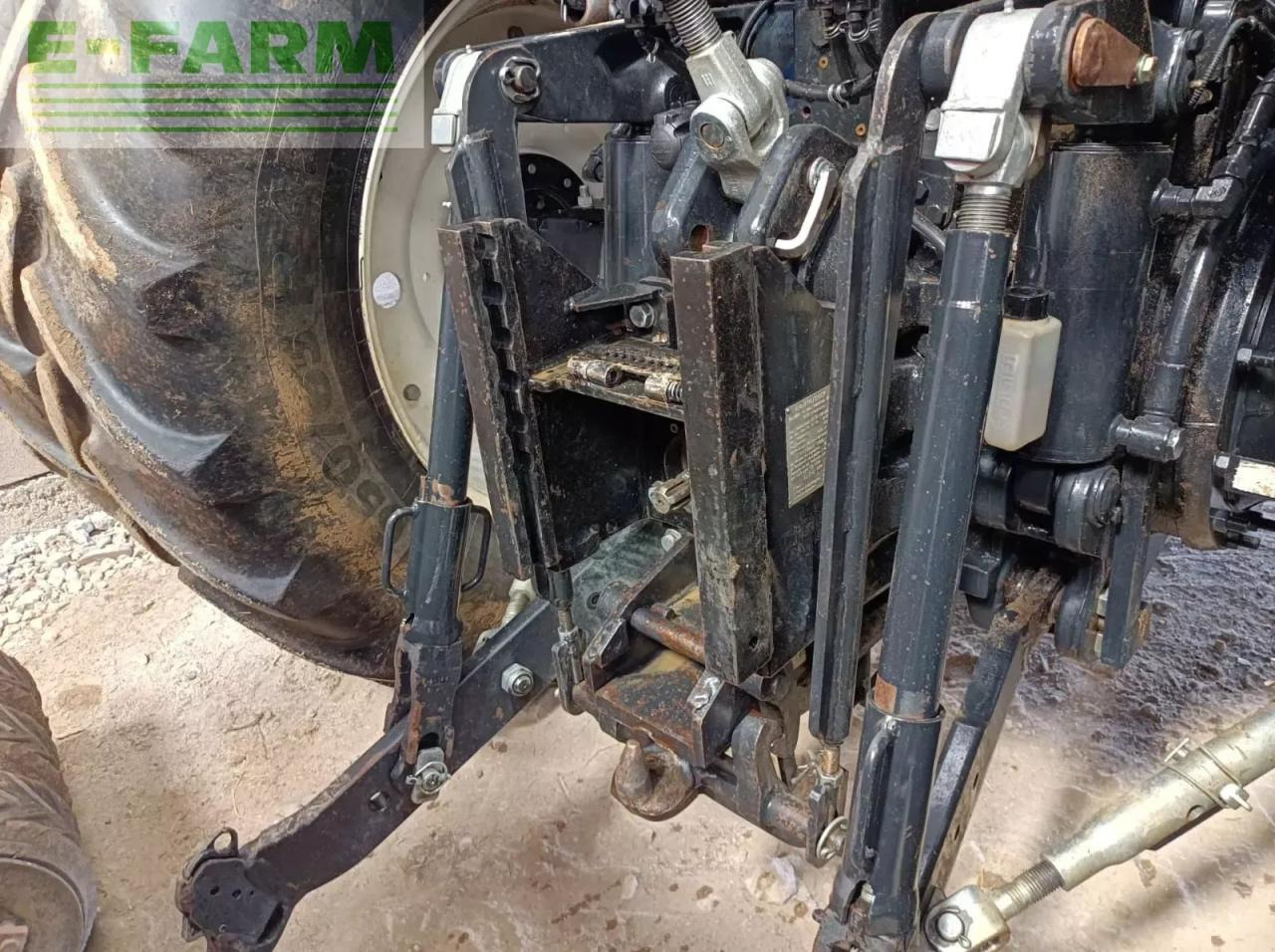 New Holland t7.230 - Farm tractor: picture 4 New Holland t7.230 - Farm tractor: picture 4