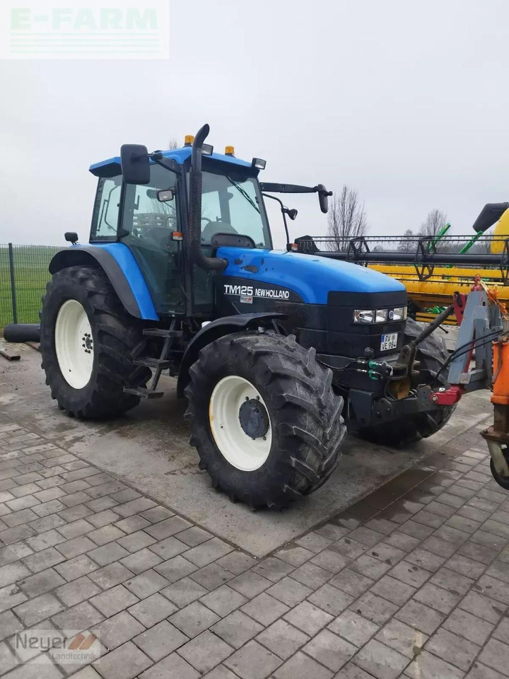 New Holland tm 125 - Farm tractor: picture 3 New Holland tm 125 - Farm tractor: picture 3