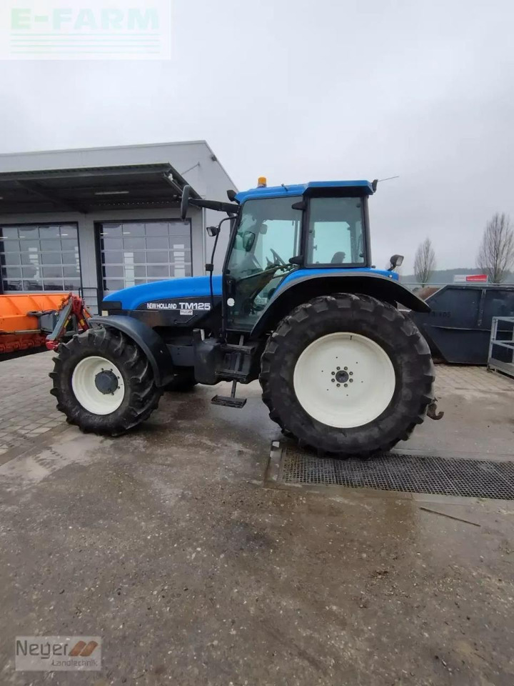New Holland tm 125 - Farm tractor: picture 1 New Holland tm 125 - Farm tractor: picture 1