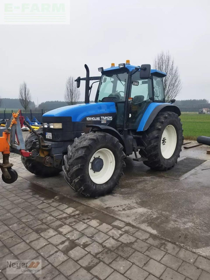 New Holland tm 125 - Farm tractor: picture 2 New Holland tm 125 - Farm tractor: picture 2