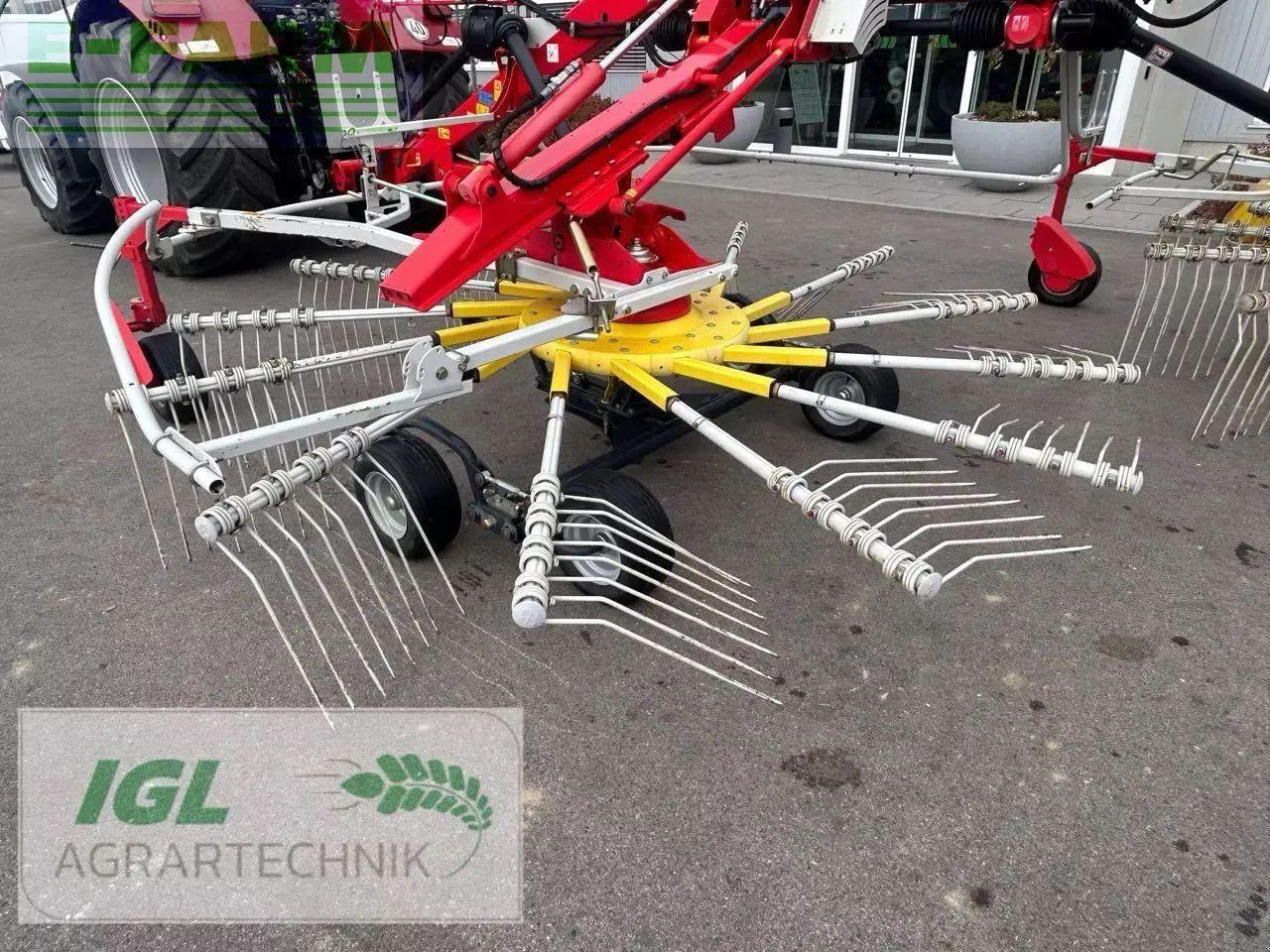 Pöttinger top 722 - Tedder/ Rake: picture 3 Pöttinger top 722 - Tedder/ Rake: picture 3