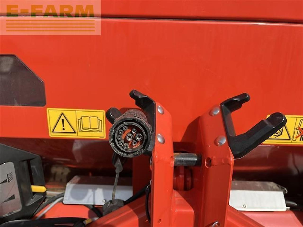 Fertilizer spreader Rauch axis m 30.2 emc+w-vspro iso: picture 6