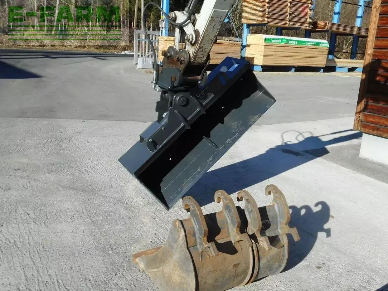 Mini excavator Takeuchi tb 225 ( 2.400kg ) mit hydr. verstellfahrwerk: picture 10