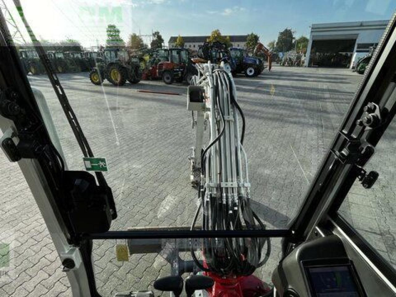 Mini excavator Takeuchi tb 230: picture 13