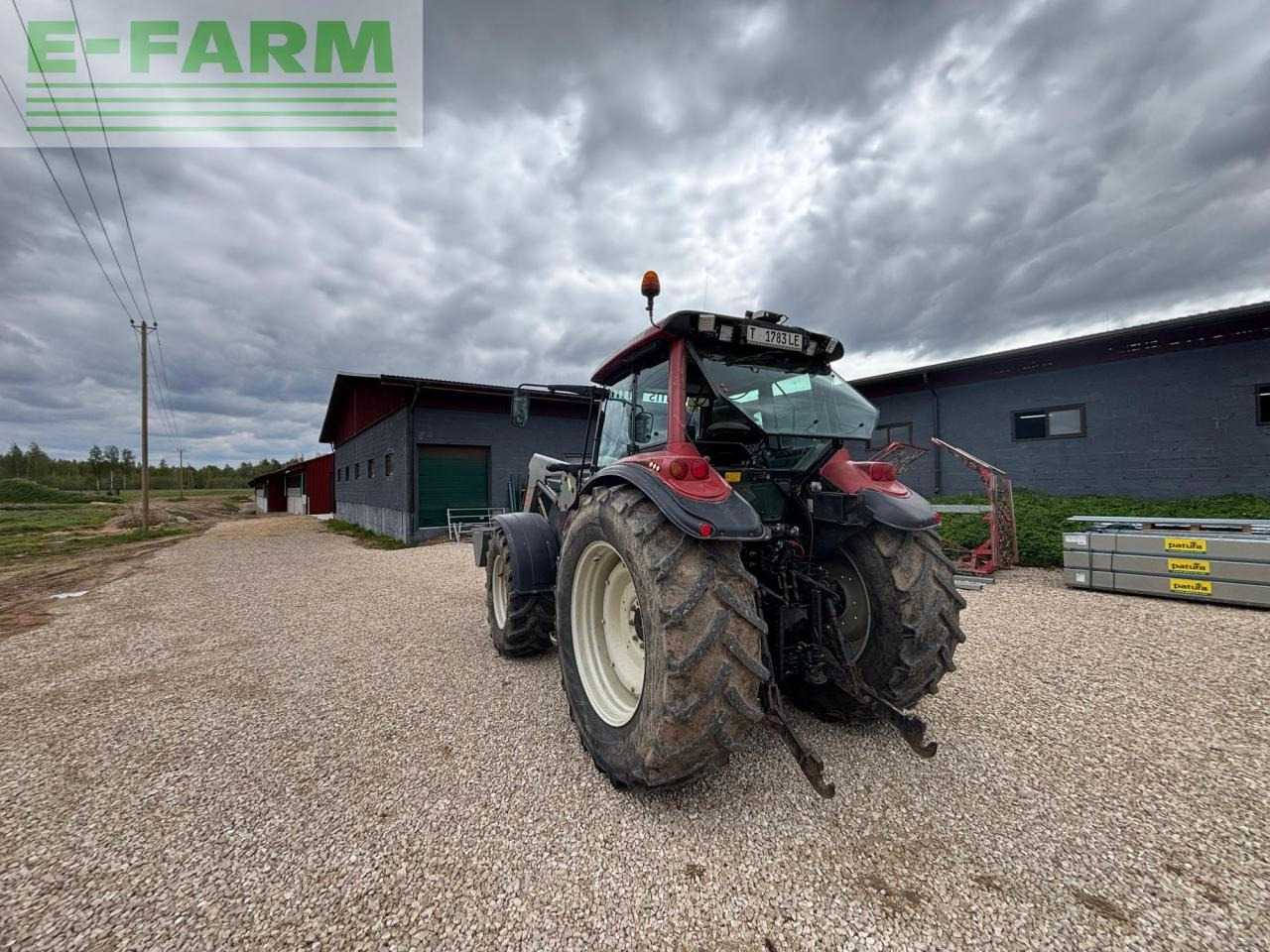 Valtra T130 - Farm tractor: picture 2 Valtra T130 - Farm tractor: picture 2