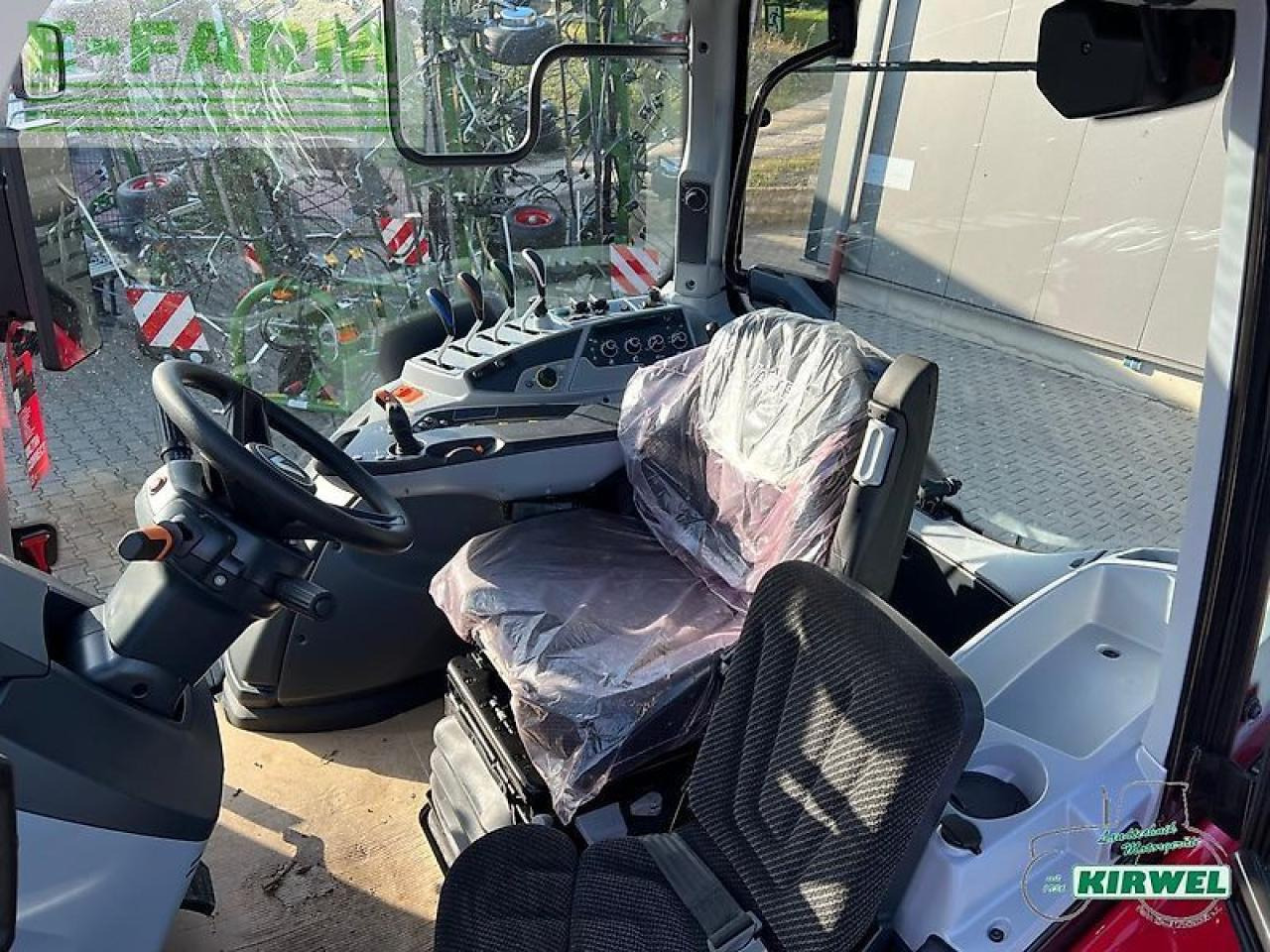 Farm tractor Valtra n 155 active Active: picture 9
