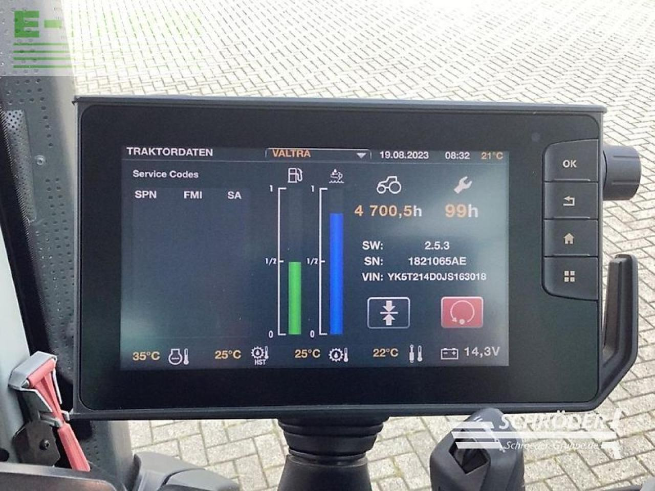 Farm tractor Valtra t 214 d smarttouch: picture 16
