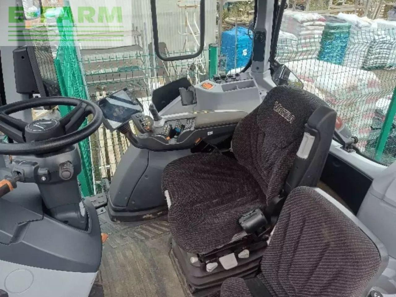 Valtra t 255 versu Versu - Farm tractor: picture 4 Valtra t 255 versu Versu - Farm tractor: picture 4
