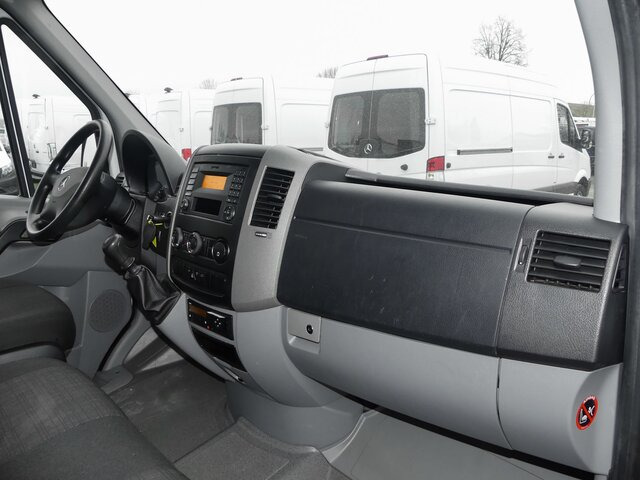 MERCEDES-BENZ Sprinter 311 CDI DOKA Pritsche,AHK,Standheizung - Flatbed van, Combi van: picture 2 MERCEDES-BENZ Sprinter 311 CDI DOKA Pritsche,AHK,Standheizung - Flatbed van, Combi van: picture 2
