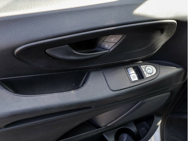 Small van MERCEDES-BENZ Vito114CDI KA lang ,Klima,Sortimo Regal: picture 9