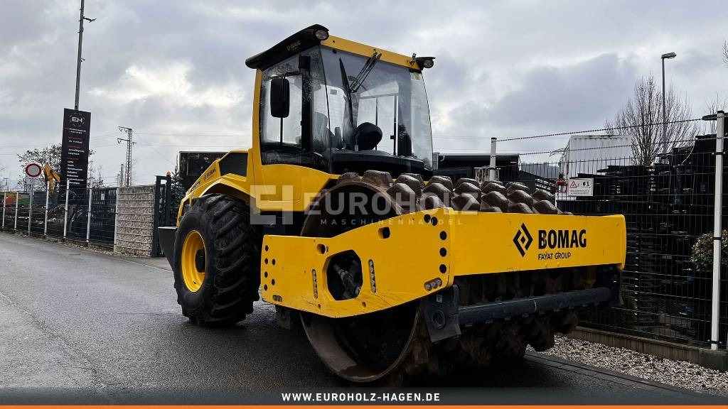 Bomag Stachelwalze BW 213 PDH-5, Schnellgang, Walzenzug - Compactor: picture 3 Bomag Stachelwalze BW 213 PDH-5, Schnellgang, Walzenzug - Compactor: picture 3