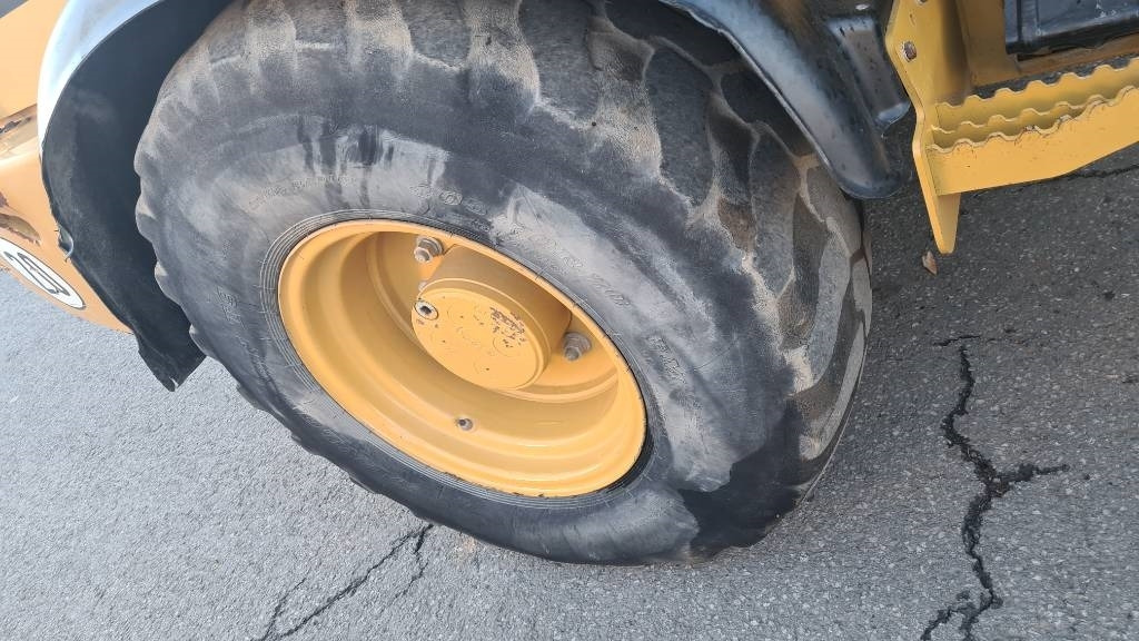 Wheel loader CAT 908 H2 hydr. Schnellwechsler 3. Steuerkreis Allrad: picture 13