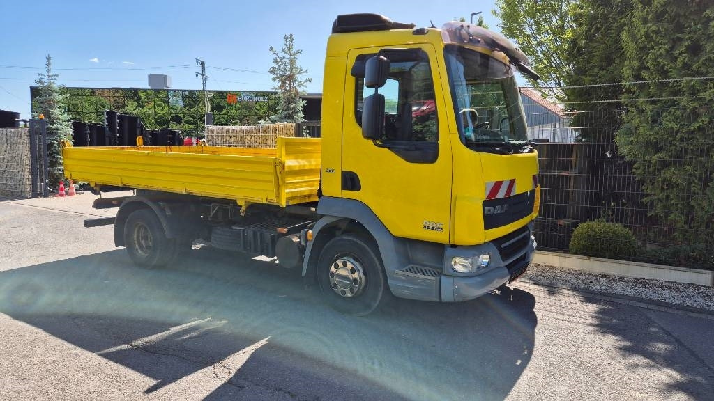 DAF Lkw 3-Seiten-Kipper Meiller 45.220, 2 x AHK, Servo - Tipper: picture 2 DAF Lkw 3-Seiten-Kipper Meiller 45.220, 2 x AHK, Servo - Tipper: picture 2