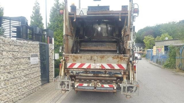 MAN Müllwagen 28.320 Klima Kamera Lenkachse - Garbage truck: picture 3 MAN Müllwagen 28.320 Klima Kamera Lenkachse - Garbage truck: picture 3