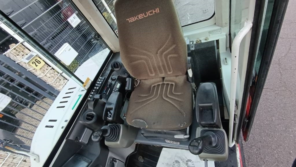 Mini excavator Takeuchi TB 260 Powertilt und Schnellwechsler MS 03, Radio: picture 9