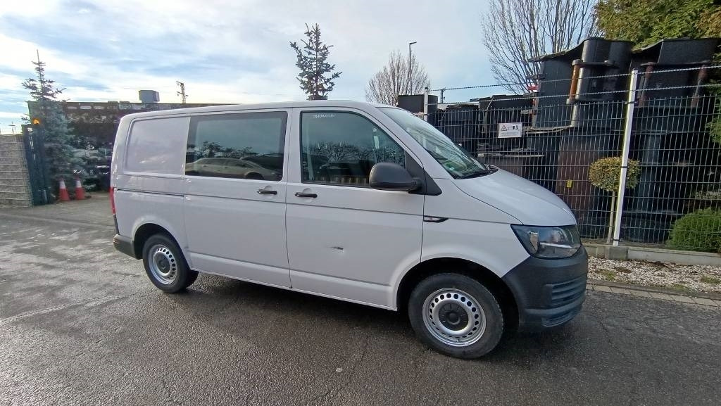 Volkswagen T5 2.0 TDI Kastenwagen, 8x Reifen, PDC, Klima, AHK - Small van: picture 2 Volkswagen T5 2.0 TDI Kastenwagen, 8x Reifen, PDC, Klima, AHK - Small van: picture 2