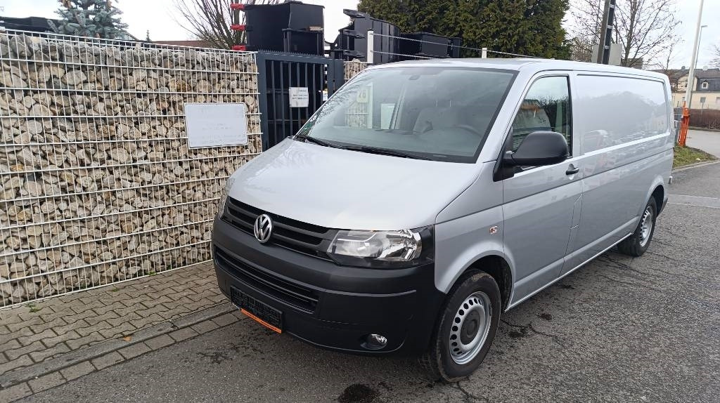 Volkswagen T5 2.0 TDI, Transporter, Kasten, Werkstattschränke - Box van: picture 2 Volkswagen T5 2.0 TDI, Transporter, Kasten, Werkstattschränke - Box van: picture 2