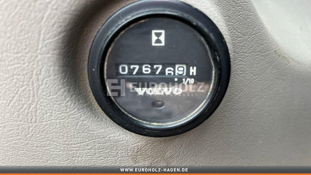 Crawler excavator Volvo EC 220, Kettenbagger mit Long Reach, Kamera, Klima: picture 9 Crawler excavator Volvo EC 220, Kettenbagger mit Long Reach, Kamera, Klima: picture 9