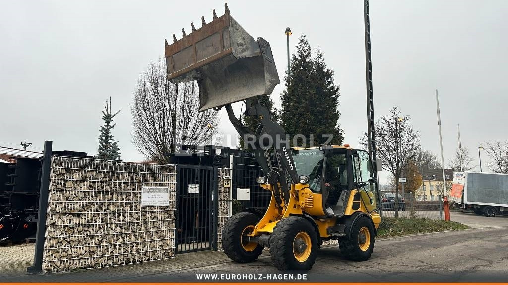 Volvo L 28 F, Radlader, hydr. Schnellwechsler, Schaufel - Wheel loader: picture 2 Volvo L 28 F, Radlader, hydr. Schnellwechsler, Schaufel - Wheel loader: picture 2