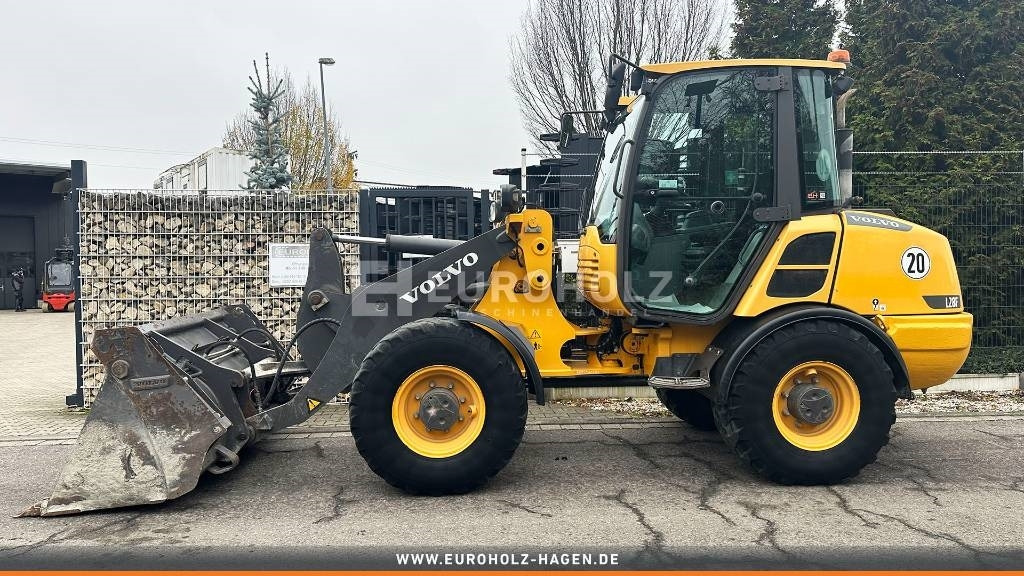 Wheel loader Volvo L 28 F, Radlader, hydr. Schnellwechsler, Schaufel: picture 12