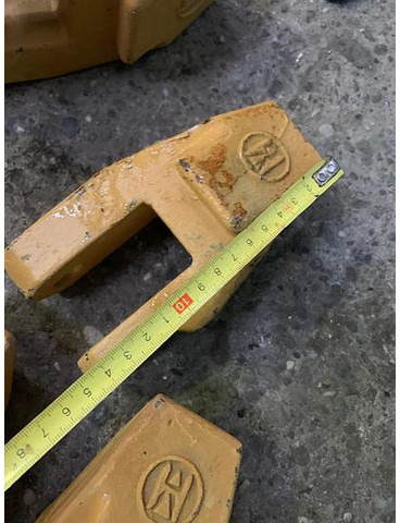 Ersatzzahn klein passend zu Hammer RH25 Abbruchpulverisierer - Hydraulic hammer: picture 2 Ersatzzahn klein passend zu Hammer RH25 Abbruchpulverisierer - Hydraulic hammer: picture 2