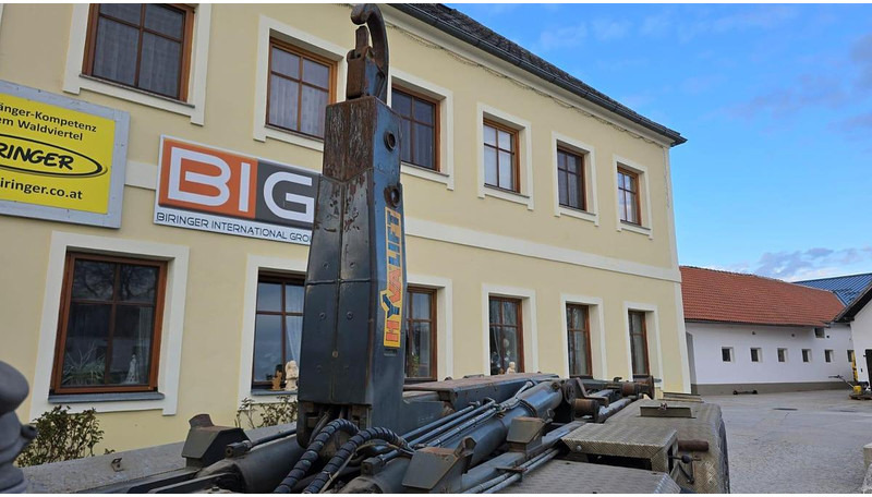 HYVA Hakenlift mit Knick - Teleskoparm - Roll-off/ Skip trailer: picture 4 HYVA Hakenlift mit Knick - Teleskoparm - Roll-off/ Skip trailer: picture 4