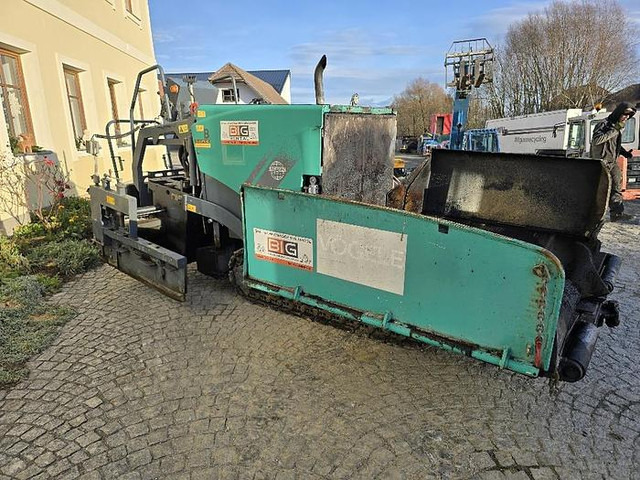 Vögele Super 800 Asphaltfertiger - Asphalt machine: picture 1 Vögele Super 800 Asphaltfertiger - Asphalt machine: picture 1