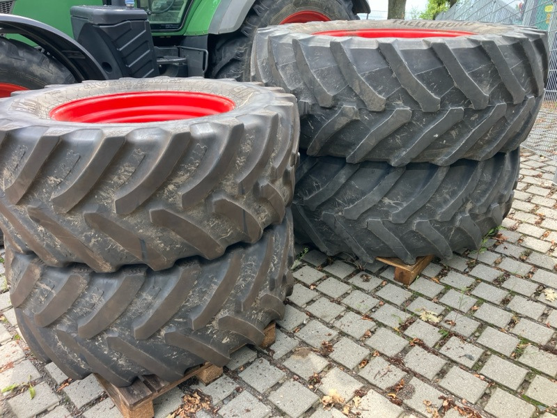 Fendt 724 Profi Plus inkl. 2. Radsatz/ EGNOS- Signal - Farm tractor: picture 2 Fendt 724 Profi Plus inkl. 2. Radsatz/ EGNOS- Signal - Farm tractor: picture 2
