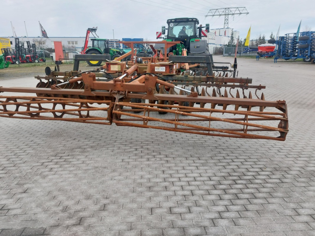 Gregoire-Besson SXL 667/42 - Disc harrow: picture 5 Gregoire-Besson SXL 667/42 - Disc harrow: picture 5