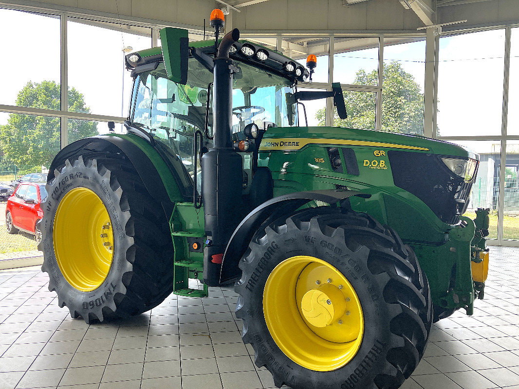 Farm tractor John Deere 6R185: picture 9