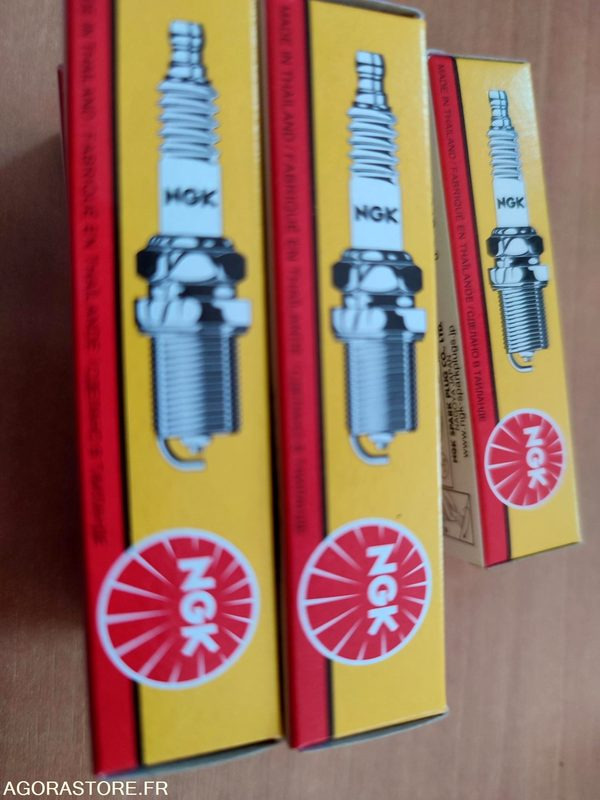 5 bougies NGK 3365 pour matériel espaces verts - Garden equipment: picture 2 5 bougies NGK 3365 pour matériel espaces verts - Garden equipment: picture 2