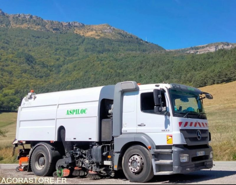 BALAYEUSE LAVEUSE THP MERCEDES BH9 ANNEE 2012 - 246000KMS - Road sweeper: picture 1 BALAYEUSE LAVEUSE THP MERCEDES BH9 ANNEE 2012 - 246000KMS - Road sweeper: picture 1