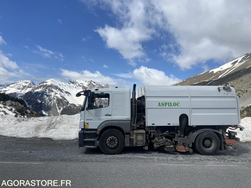 BALAYEUSE LAVEUSE THP MERCEDES BH9 ANNEE 2012 - 246000KMS - Road sweeper: picture 2 BALAYEUSE LAVEUSE THP MERCEDES BH9 ANNEE 2012 - 246000KMS - Road sweeper: picture 2