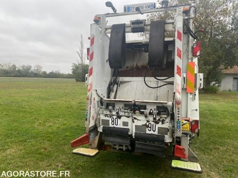 BOM SCANIA P 380 - 2015 - 164 000km - Garbage truck: picture 4 BOM SCANIA P 380 - 2015 - 164 000km - Garbage truck: picture 4