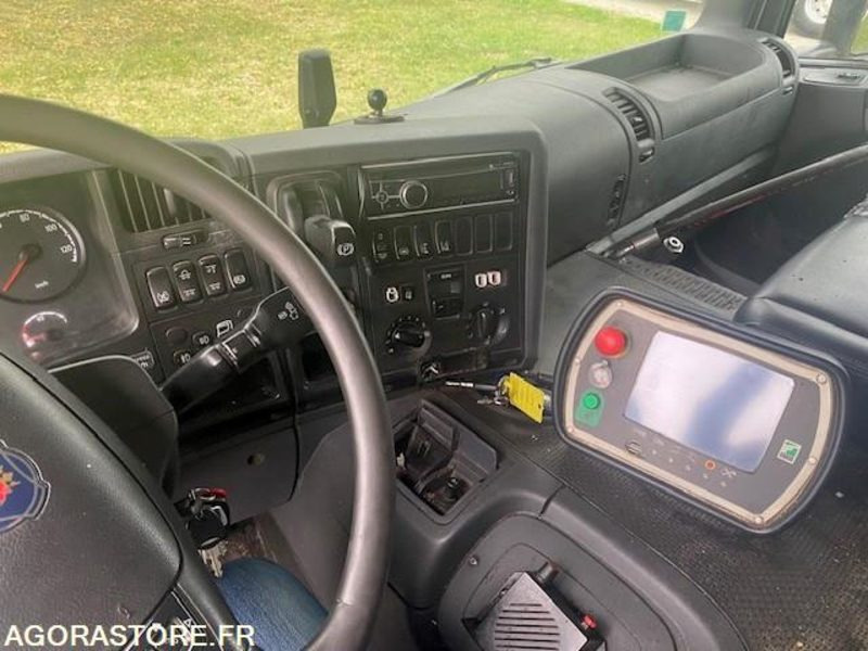BOM SCANIA P 380 - 2015 - 164 000km - Garbage truck: picture 5 BOM SCANIA P 380 - 2015 - 164 000km - Garbage truck: picture 5