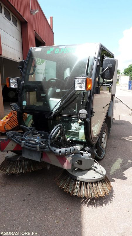 Road sweeper Balayeuse de voirie NILFISK: picture 1