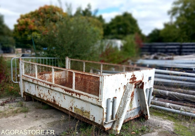 Benne Blanche - Construction equipment: picture 1 Benne Blanche - Construction equipment: picture 1