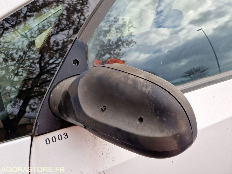 Bollore Bluecar - 93127 -2013- CY933MT - Car: picture 4 Bollore Bluecar - 93127 -2013- CY933MT - Car: picture 4