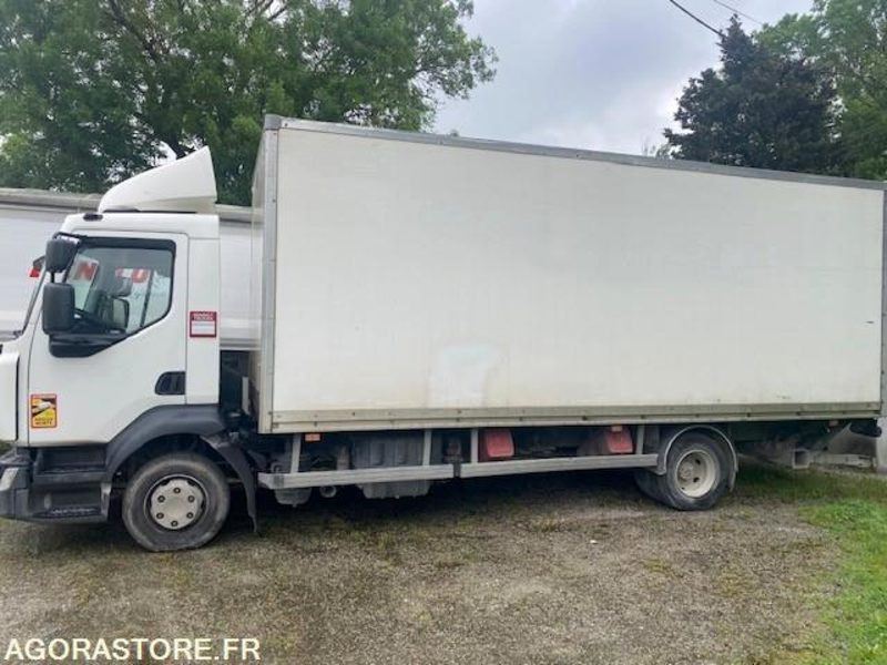CAMION FOURGON HAYON RENAULT D12 - 2017 - 260 000km - Box truck: picture 2 CAMION FOURGON HAYON RENAULT D12 - 2017 - 260 000km - Box truck: picture 2