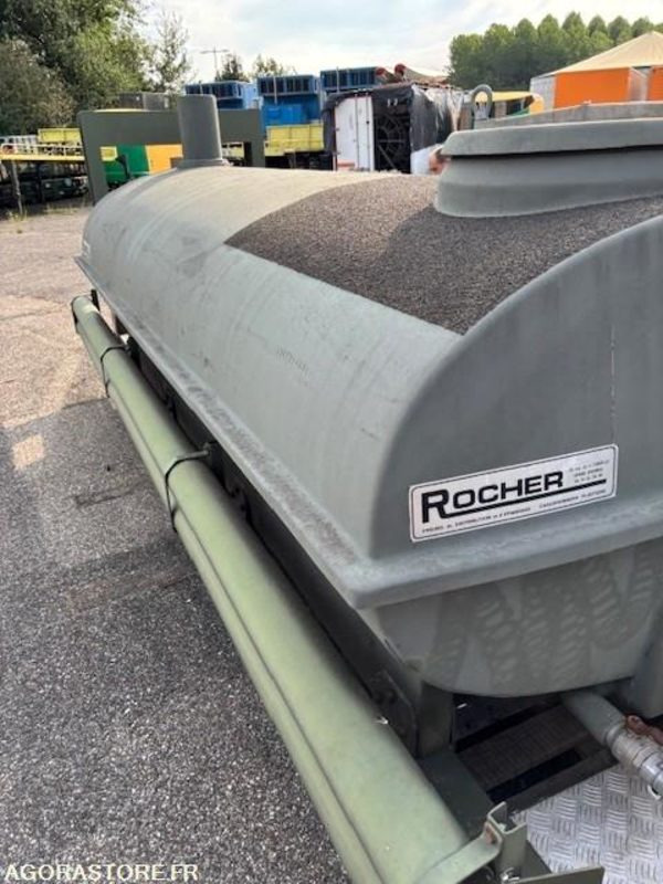 Hook lift truck CITERNE AMPLIROLL 4000 LITRES: picture 6