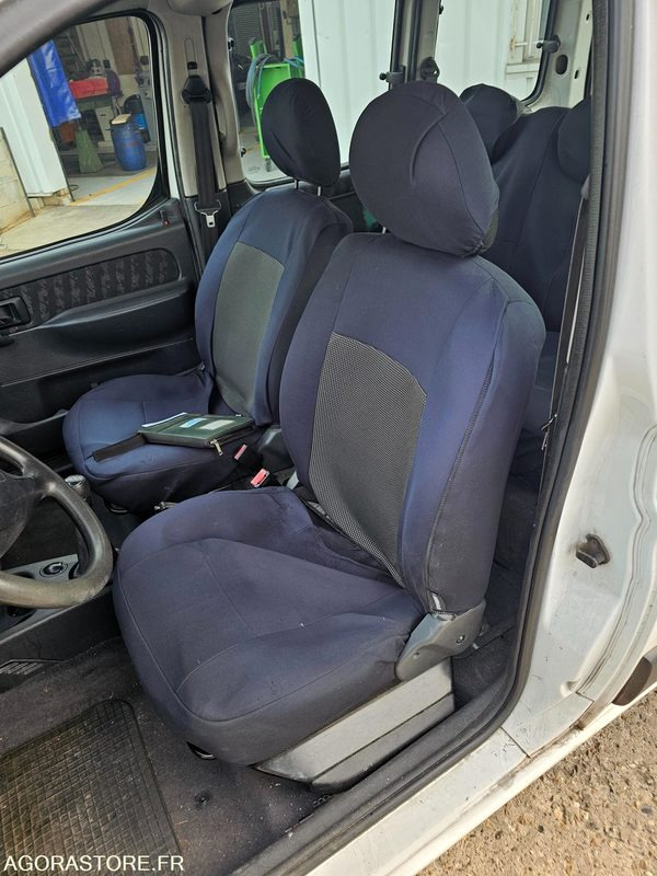 CITROEN BERLINGO - 2007 - 114669KM - 966FGD92 - Car: picture 5 CITROEN BERLINGO - 2007 - 114669KM - 966FGD92 - Car: picture 5