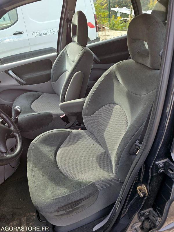CITROEN XSARA PICASSO - 2005 - 185842KM - 523ELR92 - Car: picture 5 CITROEN XSARA PICASSO - 2005 - 185842KM - 523ELR92 - Car: picture 5